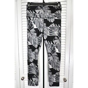 Nike Dri-FIT Leggings Women’s Black Gray Leaf Print Athletic Yoga Pants